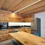 Emy Con Giardino Privato 아파트 갈리오